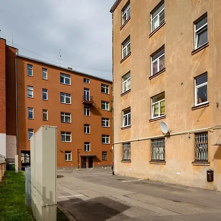 Embassy Center With Parking Lejlighed