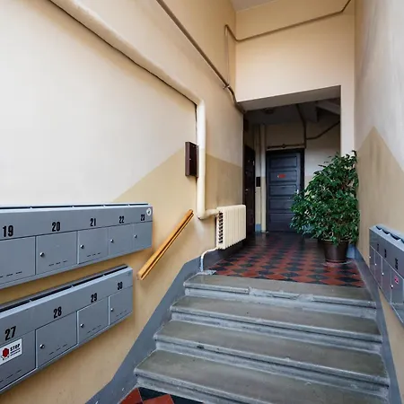 Embassy Center With Parking Apartment