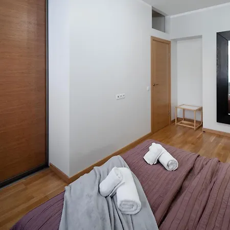 Apartment Embassy Center With Parking