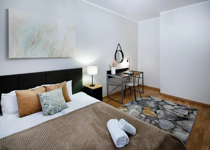 Embassy Center With Parking Dzīvoklis Riga