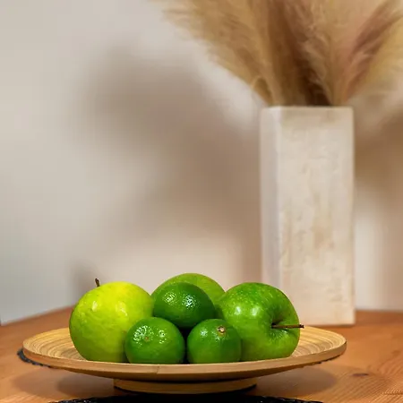 Embassy Center With Parking *